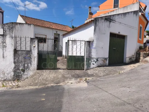2 Bedroom House In Olhalvo (Alenquer)