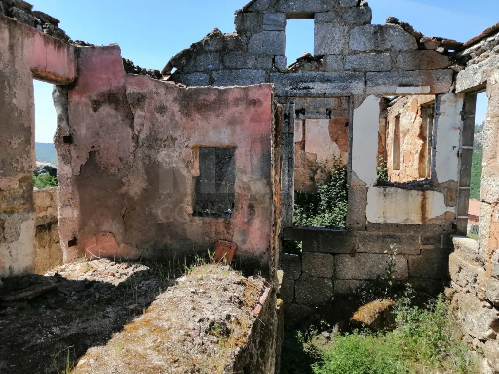 Terreno para Construção em concelho de Tondela com área de 445,5 m2
