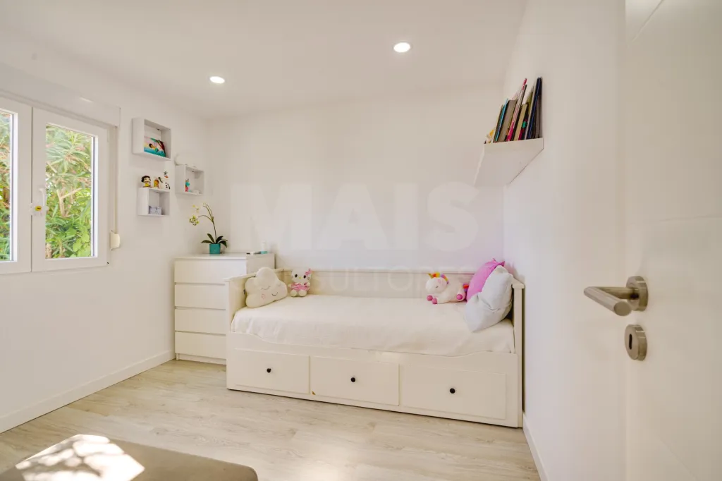 Moradia T2 Remodelada em Queluz