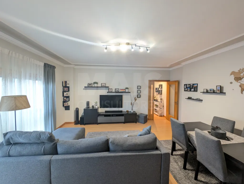 T1 com Box e Arrecadação na Prestigiada Quinta da Perdigueira – Sobralinho