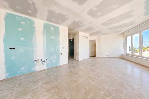 Renovated 1-Bedroom + 1 Apartment with Terrace, Comfort, and Quality | Peniche