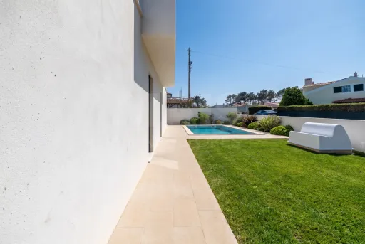 Moradia T3 (3 Suítes) com piscina - Salir do Porto