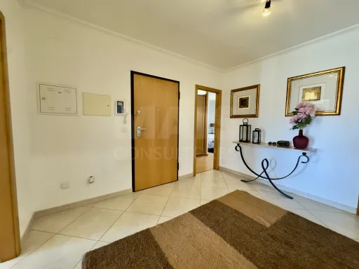 Apartamento T3 com suíte e garagem em Peniche