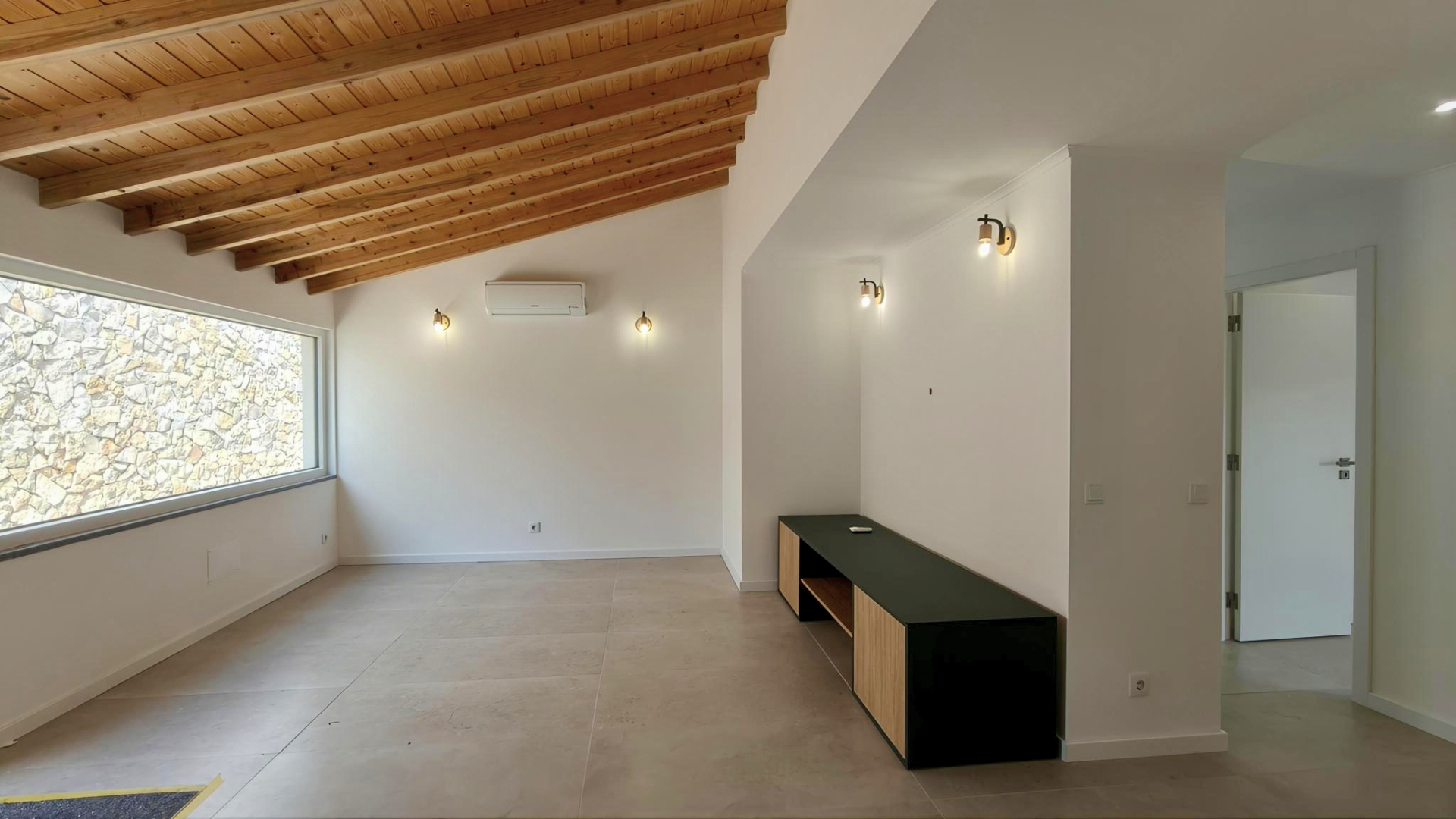Single-Story 2-Bedroom + 1 House with Pool, Outbuilding, and 3,476 m² Lot | Comfort, Privacy, and Quality of Life