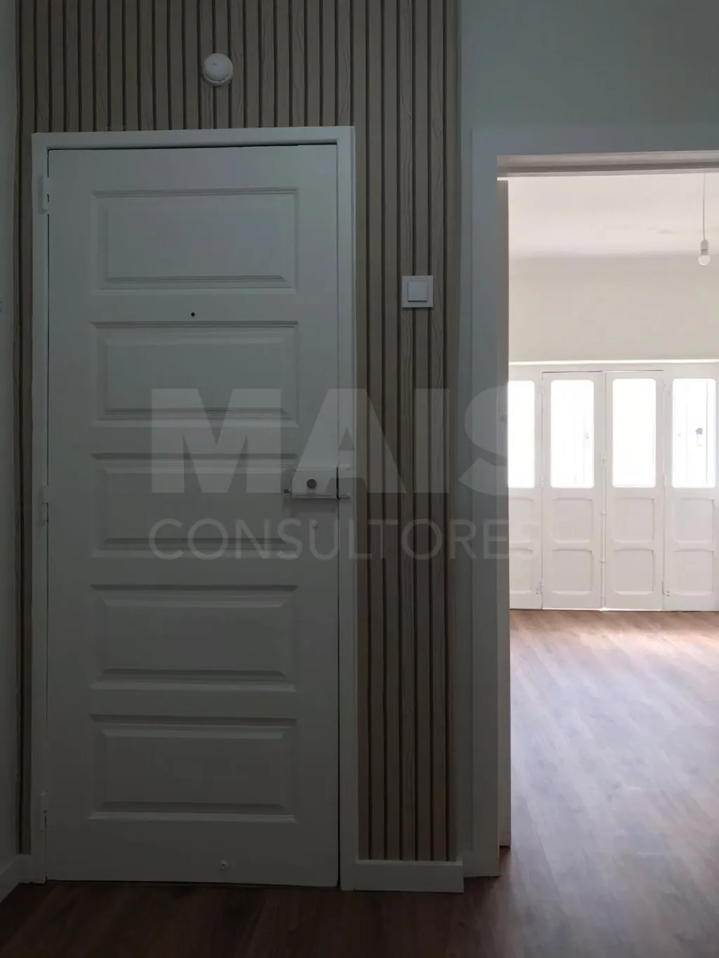 Refurbished 1-bedroom apartment in Barreiro, next to the boats