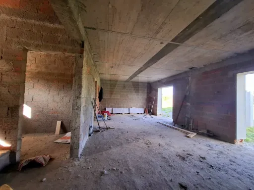 Quinta T4 com 9 mil m2 em Santiago do Cacém, Cercal do Alentejo
