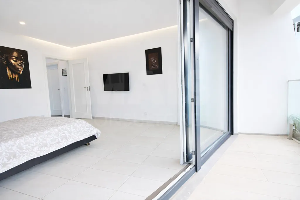 Moradia T5 de Luxo com Piscina