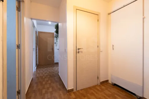 Apartamento T3 na  Baixa da Banheira