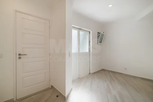 Moradia Isolada T4 Renovada — Abuxarda / Alvide, Cascais