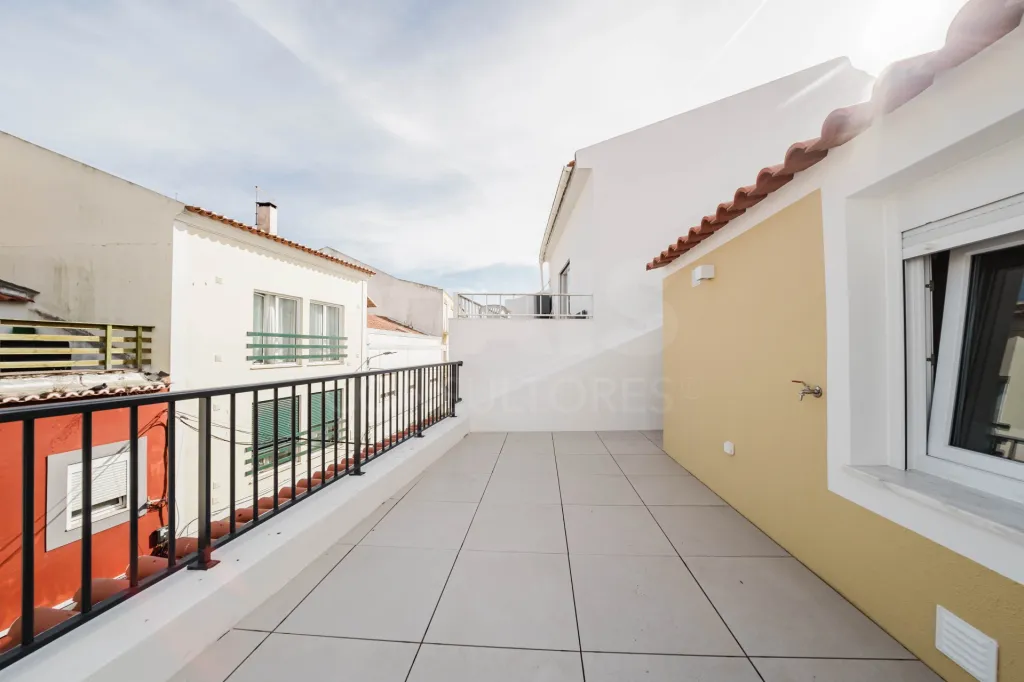 Moradia totalmente remodelada no coração de Peniche!