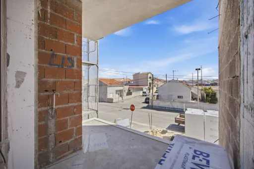 New 3-Bedroom Apartment, a 10-Minute Walk from Baleal Beach