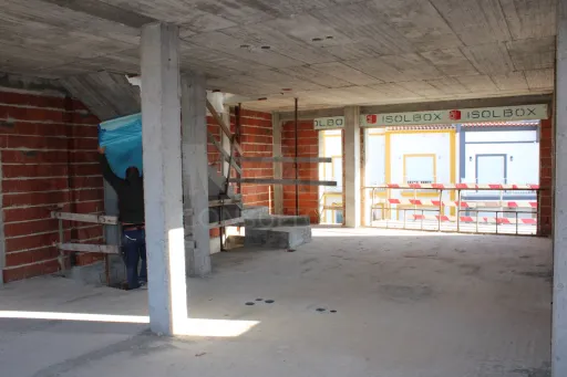 Moradia T3+1 junto praias | Garagem + logradouro privado | Terraço panorâmico sobre o mar