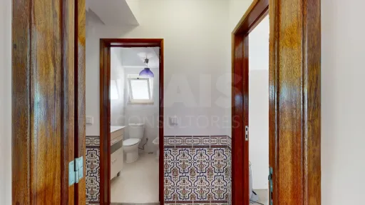 2 Bedrooms with Equipped Kitchen and Balcony near Odivelas Metro