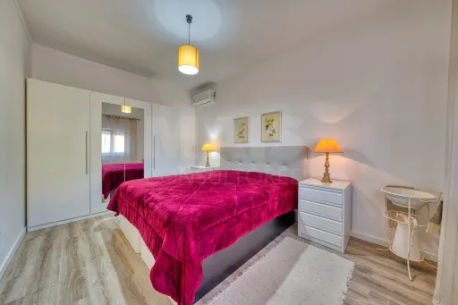 Viva com Espaço e Conforto: Moradia T4 com Anexo e Garagem em Coruche – Pronta a Habitar