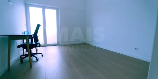 Apartamento T2 em Benfica