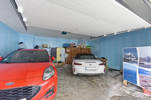 Dois prédios com 5 frações no centro de Peniche