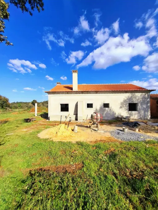 Quinta T4 com 9 mil m2 em Santiago do Cacém, Cercal do Alentejo