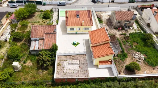 Moradia T2+1, em Sapataria, Sobral de Monte Agraço