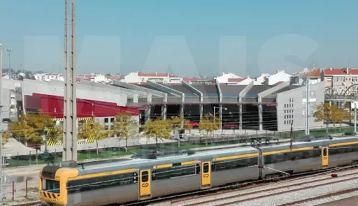 Garage in Entroncamento with 13m²