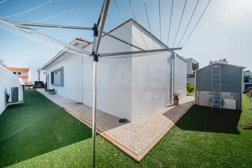Moradia T3 (Térrea) com Piscina - Nadadouro