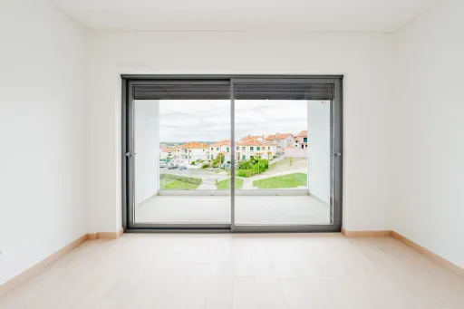 Moradia T3 Nova C/ Vista Mar, Piscina e Garagem, Areia Branca, Lourinhã