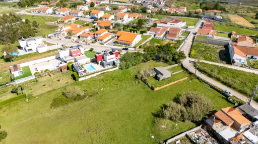 Terreno com 3200m2 e projeto aprovado para moradia térrea