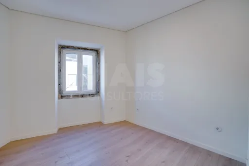 Apartamento T3 Renovado na Cova da Piedade