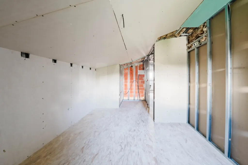 Moradia para remodelar em terreno com 1.809m2