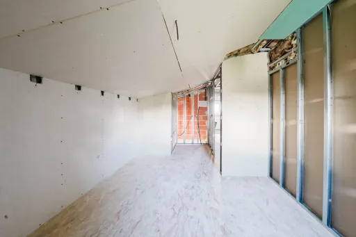 Moradia para remodelar em terreno com 1.809m2