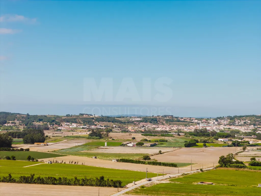 Terreno com viabilidade de construção