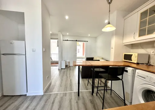 Apartamento T1 Totalmente Renovado Próximo à Rotunda do Areeiro
