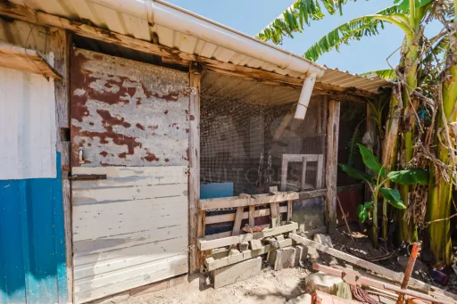Moradia T2 em Alcanede, Santarém com Jardim e Terreno Urbano