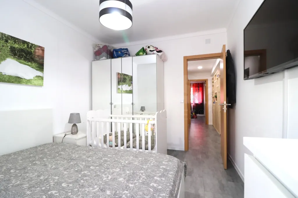 Apartamento T3 Totalmente Remodelado 3º andar em Samora Correia