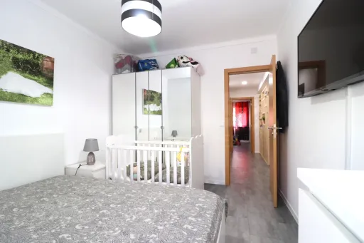 Fully Renovated 3-Bedroom Apartment on the 3rd Floor in Samora Correia