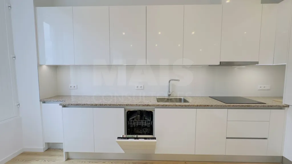 Fully Renovated 3-Bedroom Apartment | Downtown Lourinhã | Modernity, Comfort, and Elegance