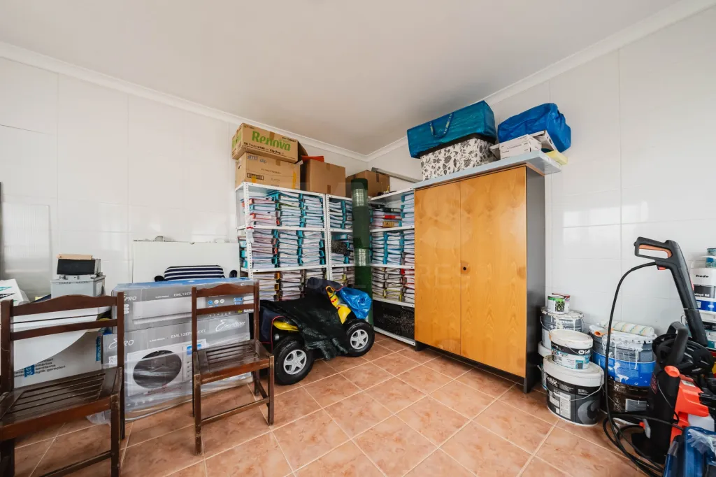 Moradia T5 com 2 Anexos em Terreno com mais de 1.400 m²