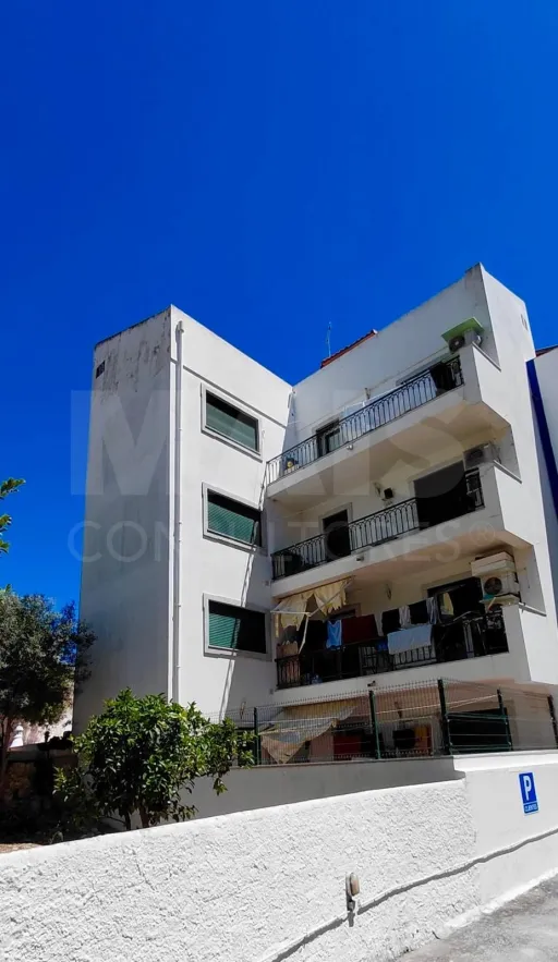 T2 + 2 wc + terraço amplo a 200 metros da praia do túnel Albufeira