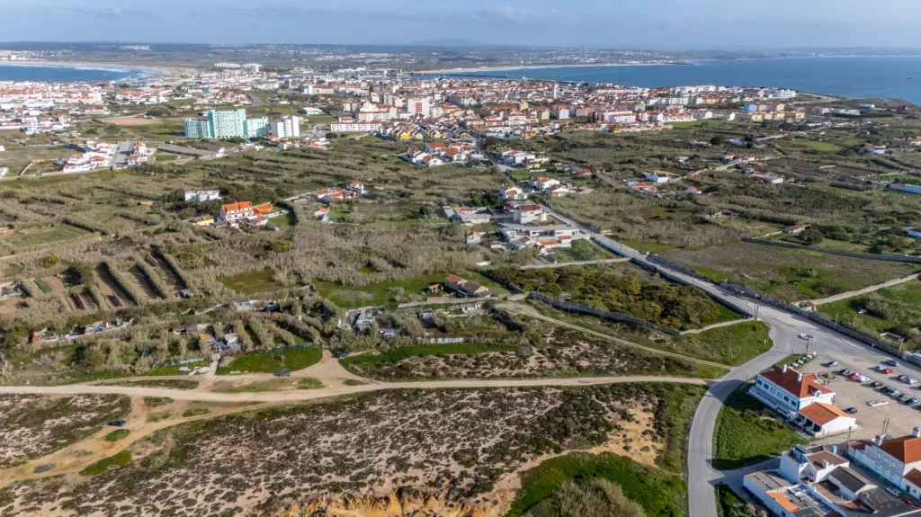 Terreno com 7.840m2 em Peniche