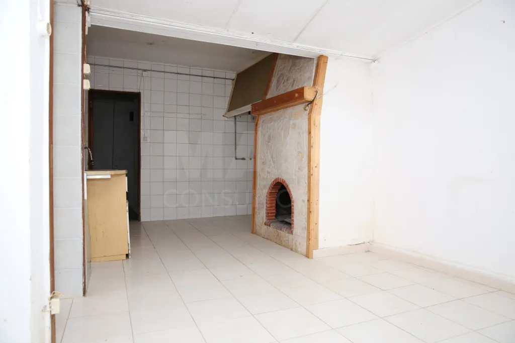 Moradia T1 para remodelar no Maxial | Torres Vedras 🏡