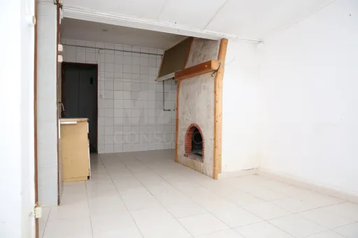 Moradia T1 para remodelar no Maxial | Torres Vedras 🏡