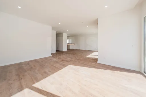 Moradia T3+1 | Piscina | Garagem | Caldas da Rainha