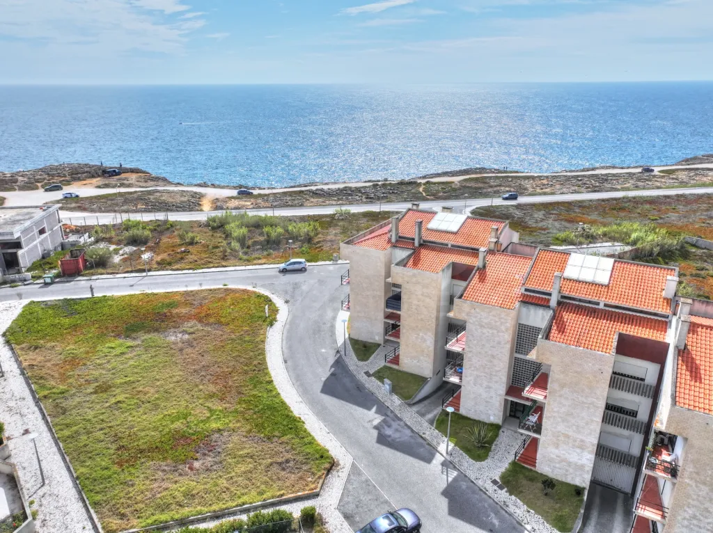 Apartamento T2 com Vista Mar e Garagem!