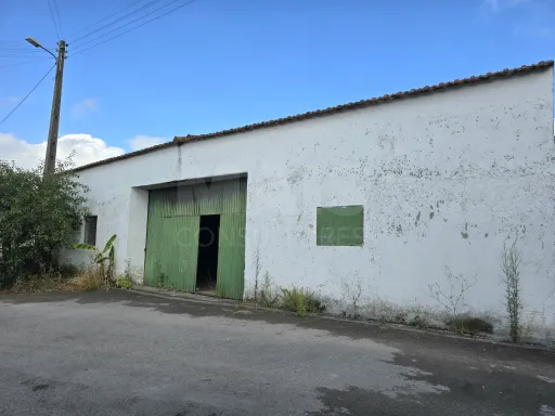 Imóvel com projeto de arquitetura para moradia T3 | Alvorninha