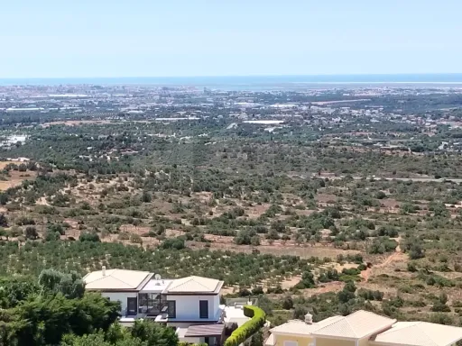 Terreno Rústico com vista mar em Santa Bárbara de Nexe