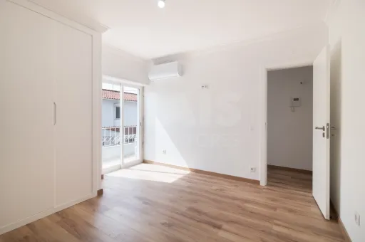 Moradia Isolada T4 Renovada — Abuxarda / Alvide, Cascais