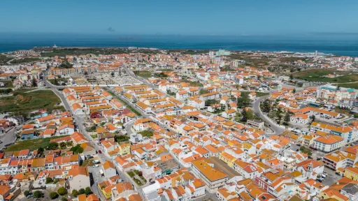 Moradia T2 com quintal em Peniche