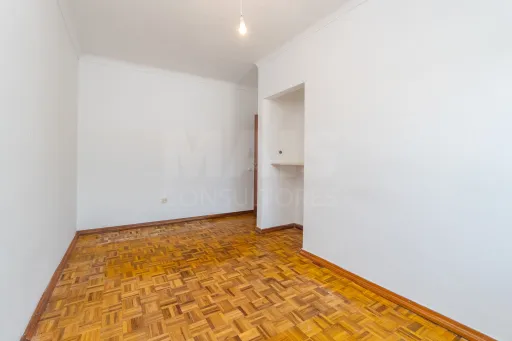 Moradia T3 com espaço exterior no centro de Salvaterra de Magos