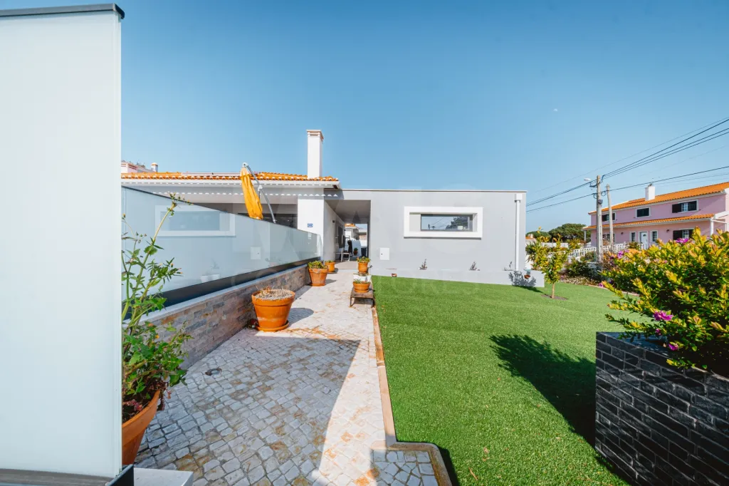 Moradia T3 (Térrea) com Piscina - Nadadouro