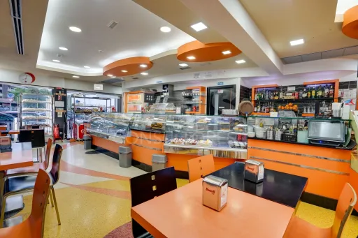 Pastelaria em Moscavide com  esplanada e fabrico próprio