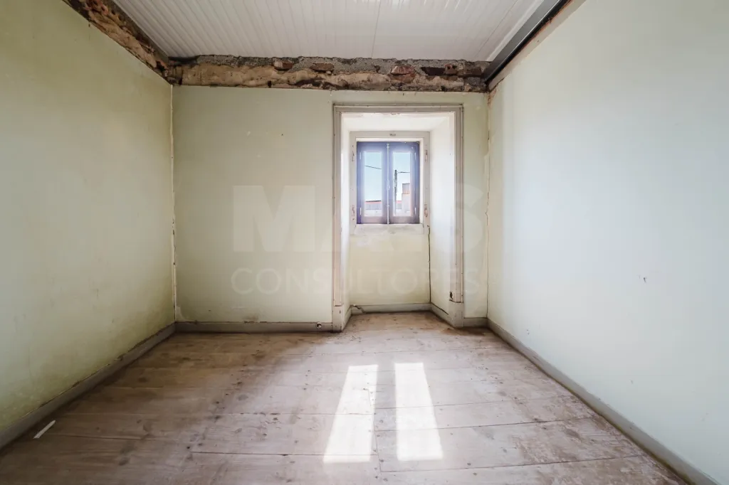 2 Moradias num terreno de 6117m2 | Carvalhal | Bombarral
